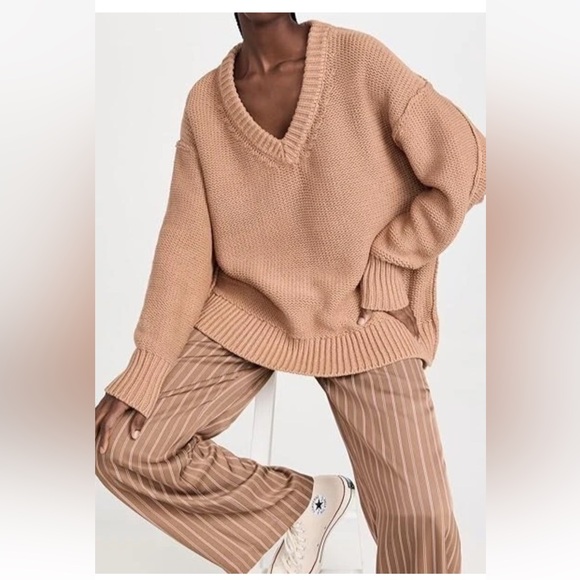 Free People Sweaters - Free People Camel Brown Alli V-Neck Heavy Knit Oversize Sweater Sz S NWT